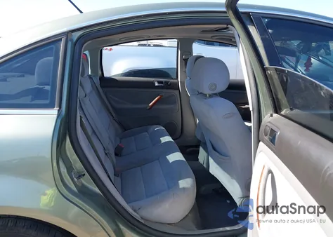 2003 Volkswagen Passat Gls V6 из США, поврежденный, VIN WVWPH63B23P274061